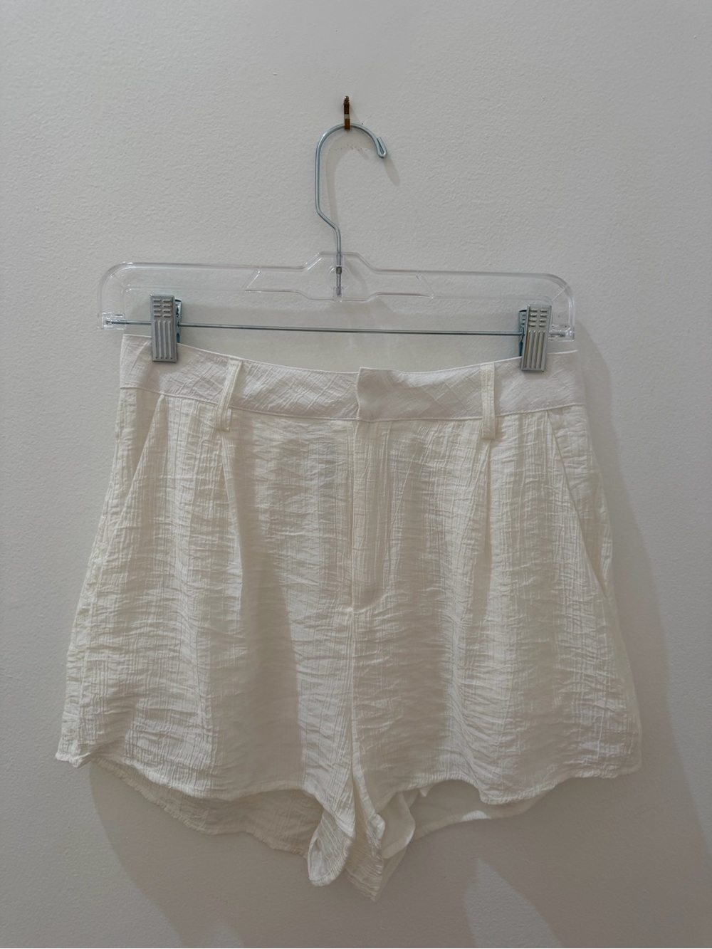 S Hausen Lightweight, Flowy White Shorts